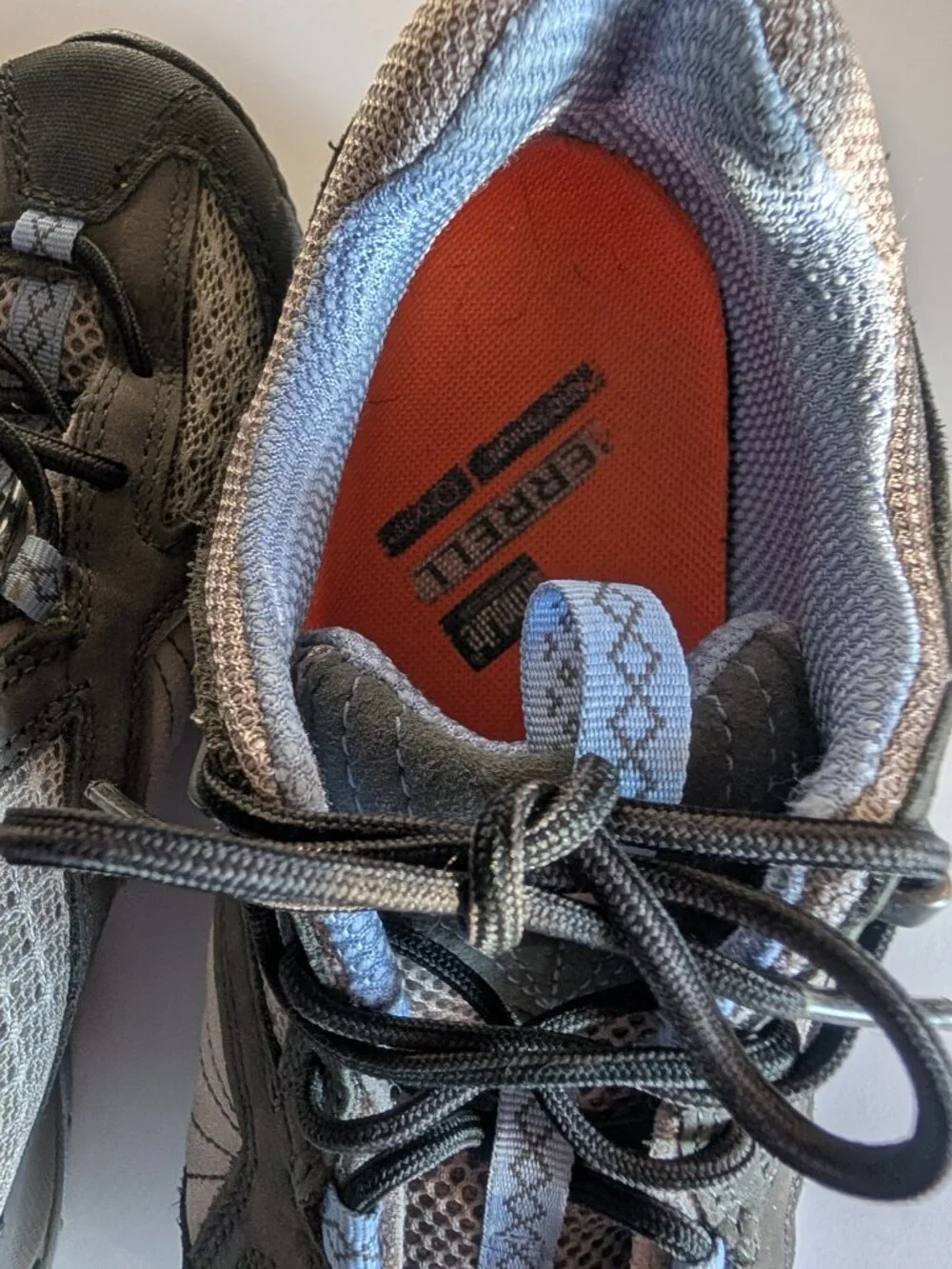 MERRELL WOMEN'S SIZE 8 VIBRAM BLUE/GRAY ATHLETIC SHOES